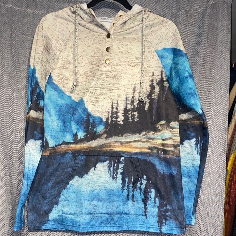 MISSLOOK Scenic Blue and Cream Hoodie